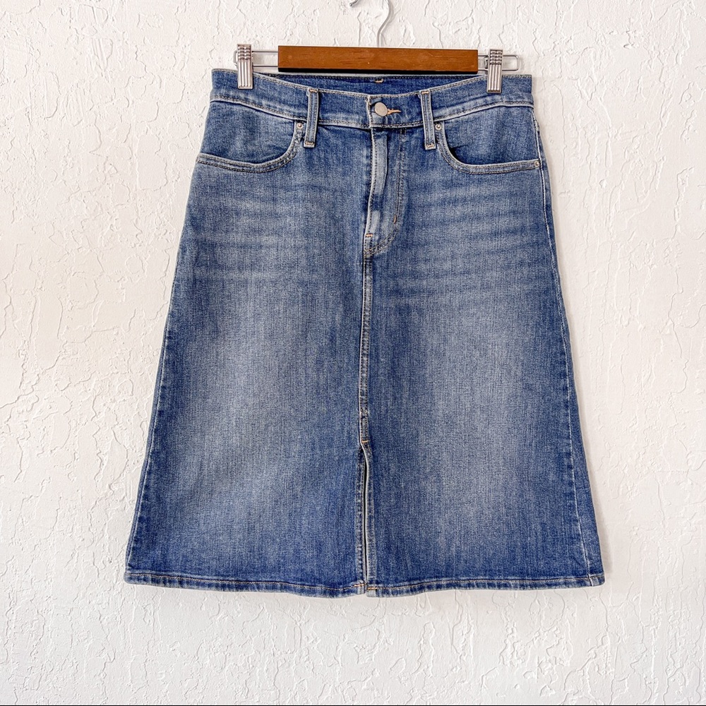 Levi’s denim a line skirt, size 27